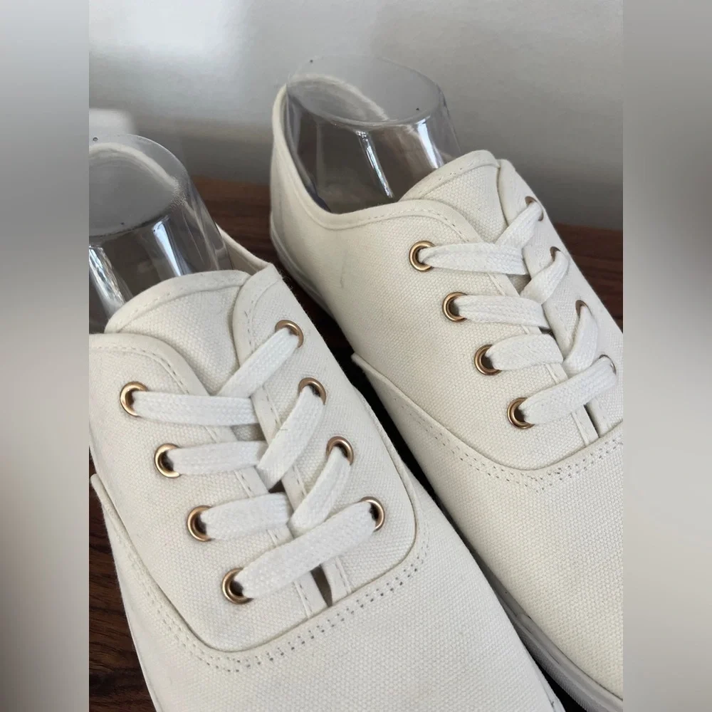 Brooks Brothers Women’s White Canvas Casual Sneakers Hamptons Coastal Sz 10.5